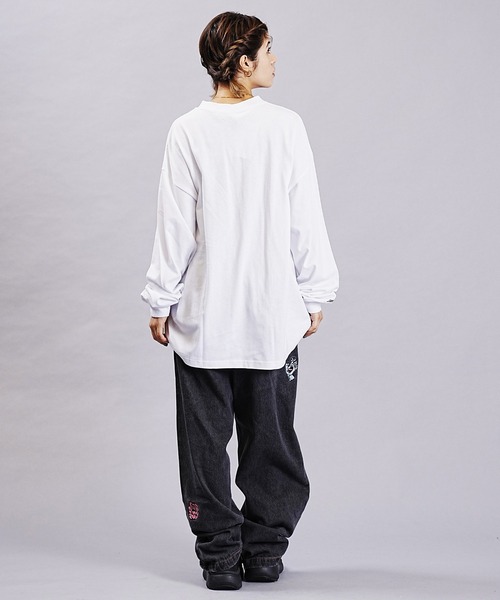 SANTA CRUZ(サンタクルーズ)の「【ムラサキスポーツ別注】SANTACRUZ/サンタクルーズ ロンT Galactic Butterfly ビッグシルエット 502233431(Tシャツ/カットソー・レディース・ブラック/ホワイト/グレイッシュブルー・L/M)」の13枚目の写真