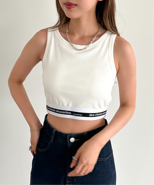apres jour mignon（アプレジュールミニョン）の「カップ付きロゴクロップドタンクトップ【ZOZOTOWN限定アイテム】（タンクトップ・レディース・オフホワイト/ブラック・フリー/X-LARGE）」の2枚目の写真