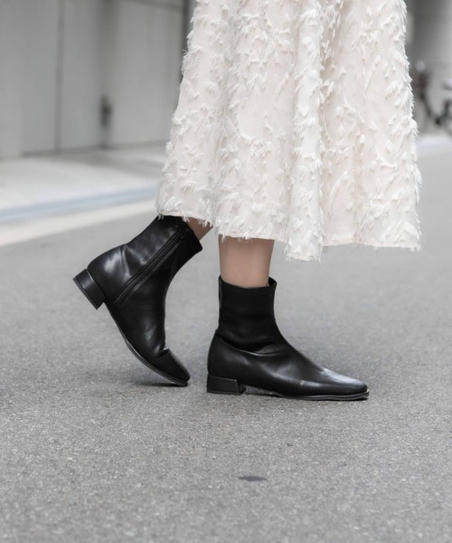 SENSE OF PLACE by URBAN RESEARCH(センスオブプレイスバイアーバンリサーチ)の「『4サイズ展開』『晴雨兼用』スクエアトウセンターシームストレッチローブーツ(ブーツ・レディース・アイボリー/ブラウン/ブラック・X-LARGE/MEDIUM/LARGE/SMALL)」の7枚目の写真