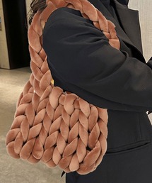 【手持ち・肩掛けの2タイプから選べる】ふんわりチャンキーニットマンドゥバッグ