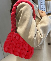 【手持ち・肩掛けの2タイプから選べる】ふんわりチャンキーニットマンドゥバッグ