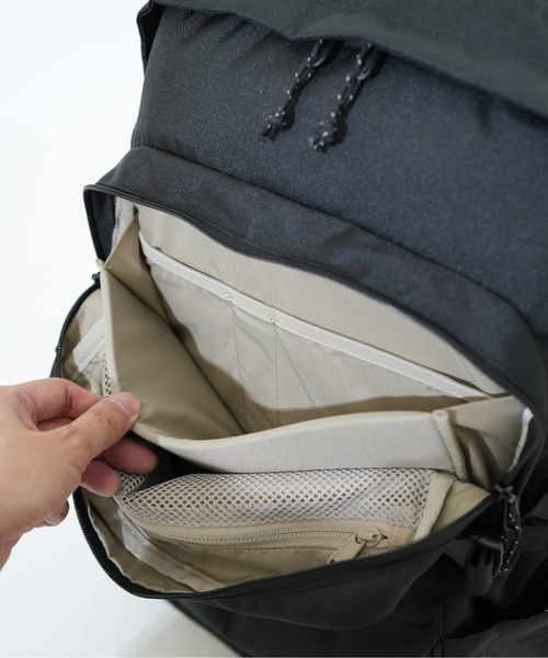 THE NORTH FACE(ザノースフェイス)の「【THE NORTH FACE/ザ ノースフェイス】BOULDER DAYPACK(バックパック/リュック・メンズ・ブラック/グレー系その他/グレー/ストーン/ホワイト/カーキ/ブルー/ダークグリーン/ブルー系その他・FREE)」の19枚目の写真