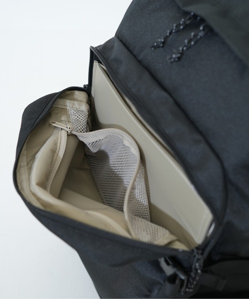 THE NORTH FACE(ザノースフェイス)の「【THE NORTH FACE/ザ ノースフェイス】BOULDER DAYPACK(バックパック/リュック・メンズ・ブラック/グレー系その他/グレー/ストーン/ホワイト/カーキ/ブルー/ダークグリーン/ブルー系その他・FREE)」の20枚目の写真