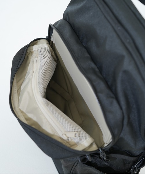 THE NORTH FACE(ザノースフェイス)の「【THE NORTH FACE/ザ ノースフェイス】BOULDER DAYPACK(バックパック/リュック・メンズ・ブラック/グレー系その他/グレー/ストーン/ホワイト/カーキ/ブルー/ダークグリーン/ブルー系その他・FREE)」の21枚目の写真
