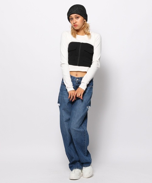 FOREVER 21（フォーエバー トゥエンティーワン）の「フロントジップチューブトップ（チューブトップ・レディース・ブラック・LARGE/SMALL/MEDIUM）」の3枚目の写真