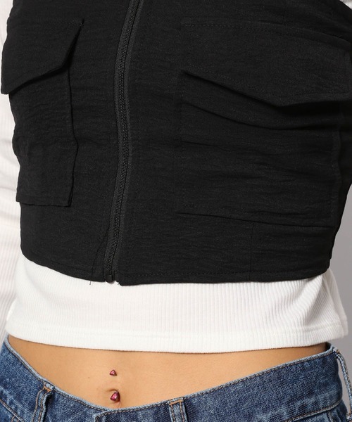 FOREVER 21（フォーエバー トゥエンティーワン）の「フロントジップチューブトップ（チューブトップ・レディース・ブラック・LARGE/SMALL/MEDIUM）」の12枚目の写真