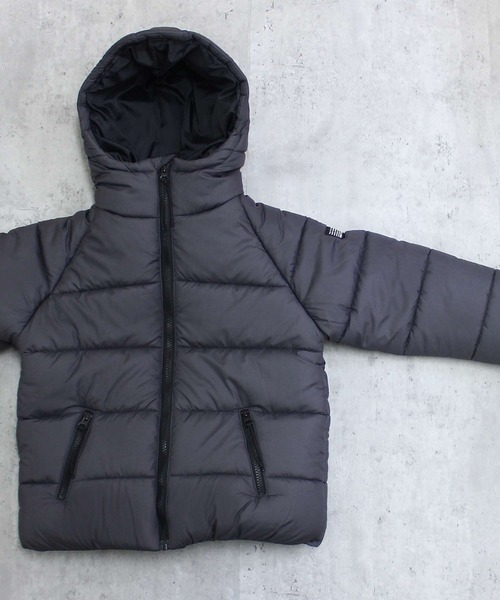 THE CASUAL（カジュアル）の「フーデッド　フェイクダウン　マウンテンジャケット（ダウンジャケット/コート・キッズ・チャコール/カーキ/ベージュ/ブラック・140cm/150cm/160cm/130cm/120cm/110cm）」の16枚目の写真