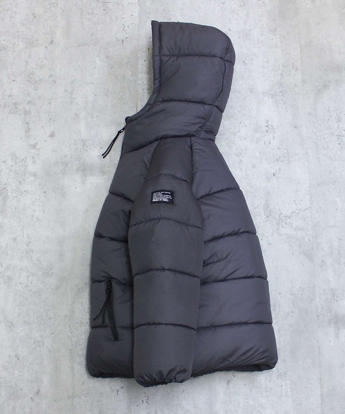 THE CASUAL（カジュアル）の「フーデッド　フェイクダウン　マウンテンジャケット（ダウンジャケット/コート・キッズ・チャコール/カーキ/ベージュ/ブラック・140cm/150cm/160cm/130cm/120cm/110cm）」の17枚目の写真