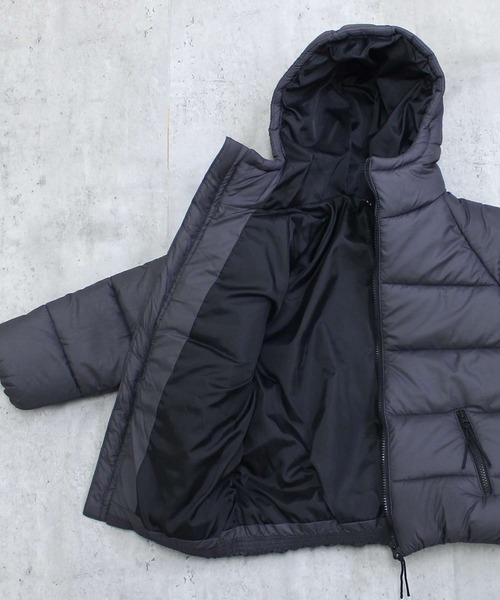THE CASUAL（カジュアル）の「フーデッド　フェイクダウン　マウンテンジャケット（ダウンジャケット/コート・キッズ・チャコール/カーキ/ベージュ/ブラック・140cm/150cm/160cm/130cm/120cm/110cm）」の18枚目の写真