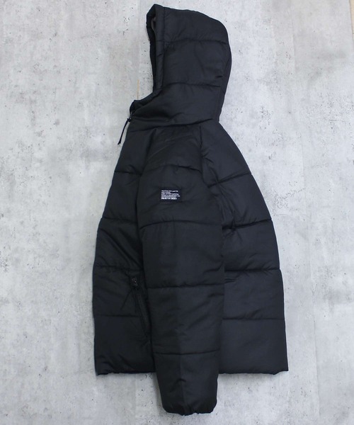 THE CASUAL（カジュアル）の「フーデッド　フェイクダウン　マウンテンジャケット（ダウンジャケット/コート・キッズ・チャコール/カーキ/ベージュ/ブラック・140cm/150cm/160cm/130cm/120cm/110cm）」の7枚目の写真
