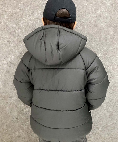 THE CASUAL（カジュアル）の「フーデッド　フェイクダウン　マウンテンジャケット（ダウンジャケット/コート・キッズ・チャコール/カーキ/ベージュ/ブラック・140cm/150cm/160cm/130cm/120cm/110cm）」の12枚目の写真