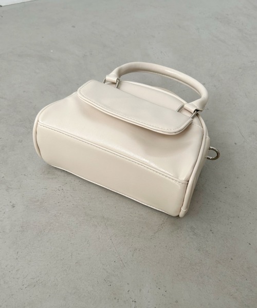 CLEA（クレア）の「エナメル外ポケット付きミニボストンバッグ（ボストンバッグ・レディース・アイボリー/シルバー/ベージュ/ブラック・FREE）」の14枚目の写真