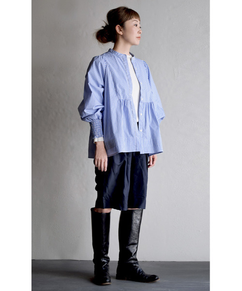 apartment department（アパートメントデパートメント）の「ブザム切り替え ボリュームスリーブブラウス（シャツ/ブラウス・レディース・オフホワイト/ブルー・M）」の11枚目の写真