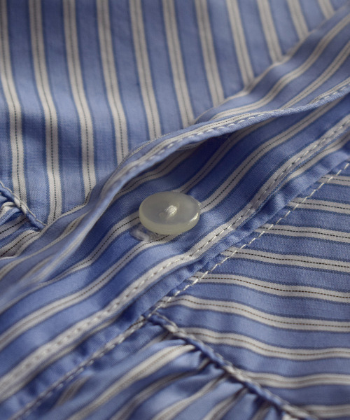 apartment department（アパートメントデパートメント）の「ブザム切り替え ボリュームスリーブブラウス（シャツ/ブラウス・レディース・オフホワイト/ブルー・M）」の14枚目の写真