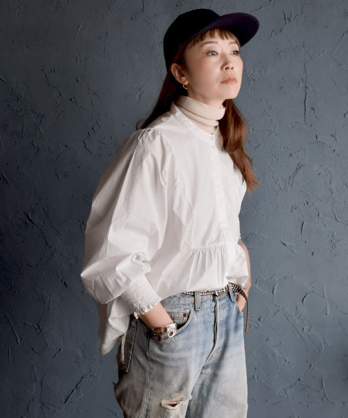 apartment department（アパートメントデパートメント）の「ブザム切り替え ボリュームスリーブブラウス（シャツ/ブラウス・レディース・オフホワイト/ブルー・M）」の3枚目の写真