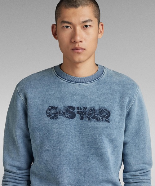 【セール】INDIGO DISTRESSED LOGO SWEATER/インディゴグラフィックロゴスウェット（スウェット）｜G-STAR RAW（ジースターロゥ）