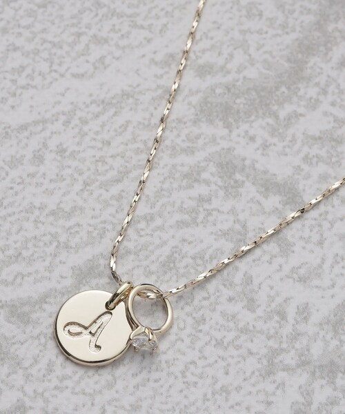 SHOO・LA・RUE（シューラルー）の「◆【イニシャル】スライダーコインネックレス（ネックレス・レディース・ゴールド系5/ゴールド系4/ゴールド系2/ゴールド系/ゴールド系3/ゴールド系1・00）」の4枚目の写真