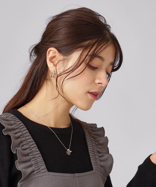 SHOO・LA・RUE（シューラルー）の「◆【イニシャル】スライダーコインネックレス（ネックレス・レディース・ゴールド系5/ゴールド系4/ゴールド系2/ゴールド系/ゴールド系3/ゴールド系1・00）」の7枚目の写真