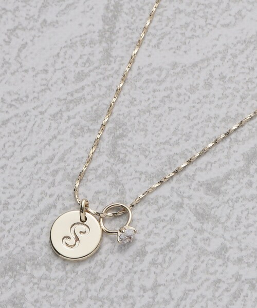 SHOO・LA・RUE（シューラルー）の「◆【イニシャル】スライダーコインネックレス（ネックレス・レディース・ゴールド系5/ゴールド系4/ゴールド系2/ゴールド系/ゴールド系3/ゴールド系1・00）」の8枚目の写真