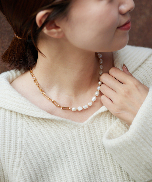 GISEL B. ジゼルべー ぷっくり オーバル 楕円 コーヒー豆 モチーフ 2WAY フープ ピアス Thelma Earrings Gold Red STORY 雑誌掲載≪GISEL B.≫ ジゼルベー ぷっくり