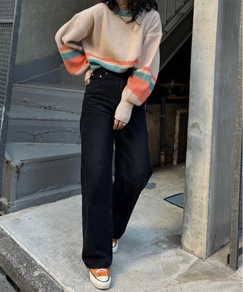 mi via loca（ミヴィアロカ）の「ボリュームスリーブ バイカラー畦ニットプルオーバー（ニット/セーター・レディース・オフホワイト/チャコールグレー/グリーン・FREE）」の16枚目の写真