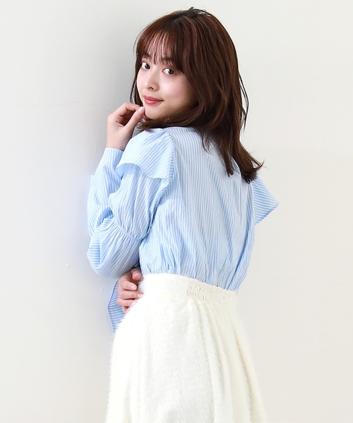 Cheek（チーク）の「キャンディースリーブ袖シャーリングシャツ（シャツ/ブラウス・レディース・カーキ/サックスブルー/オフホワイト・MEDIUM）」の12枚目の写真