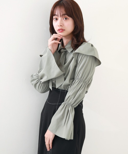 Cheek（チーク）の「キャンディースリーブ袖シャーリングシャツ（シャツ/ブラウス・レディース・カーキ/サックスブルー/オフホワイト・MEDIUM）」の19枚目の写真