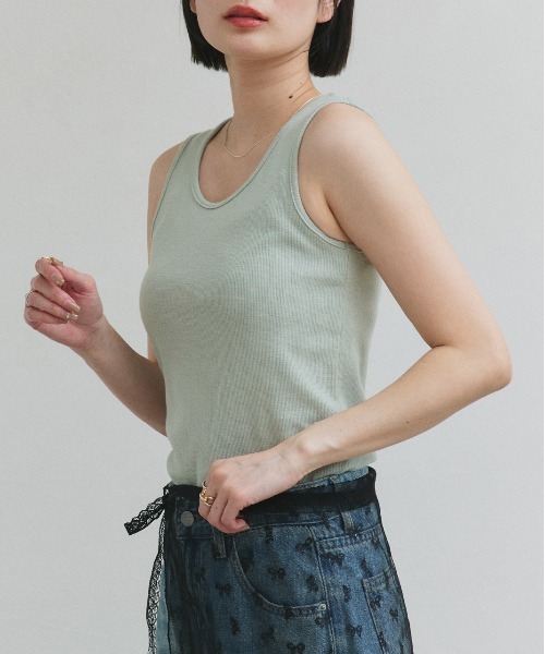 ad thie(アドティエ)の「ベーシック クルーネックタンクトップ(タンクトップ・レディース・グリーン/ライトグリーン/ピンク/パープル/グレー/オフホワイト/アイボリー/ブラック/ライトブルー/ミント/チャコール/ブラウン/カーキ/ホワイト系・MEDIUM/LARGE/LL)」の21枚目の写真