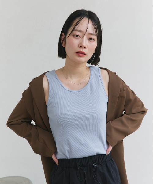 ad thie（アドティエ）の「ベーシック クルーネックタンクトップ（タンクトップ・レディース・グリーン/ライトグリーン/ピンク/パープル/グレー/オフホワイト/アイボリー/ブラック/ライトブルー/ミント/チャコール/ブラウン/カーキ・MEDIUM/LARGE/LL）」の19枚目の写真