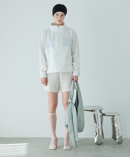 Aunt Marie's(アントマリーズ)の「スタンドカラーハーフジップアノラック(パーカー・レディース・ホワイト/ブラック・FREE)」の4枚目の写真