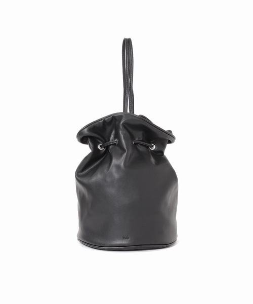 U by SPICK&SPAN(ユーバイスピックアンドスパン)の「【Tuo/トゥオ】 Drawstrin Faux Leather Bag(ショルダーバッグ・レディース・ブラック/ベージュ・FREE)」の9枚目の写真