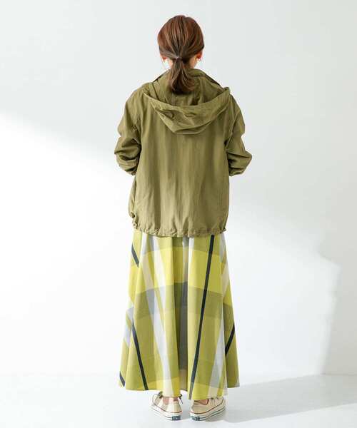 URBAN RESEARCH Sonny Label(アーバンリサーチサニーレーベル)の「撥水マウンテンパーカー(マウンテンパーカー・レディース・ベージュ/オフホワイト/ブラック/カーキ・36/38/40)」の18枚目の写真