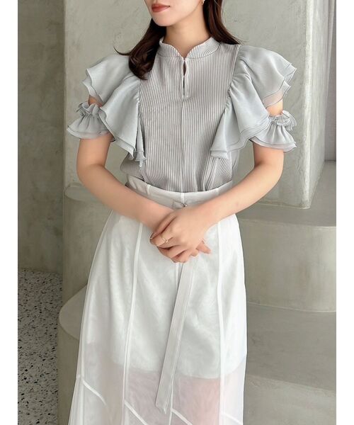 dazzlin（ダズリン）の「フロントホックフリルトップス（Tシャツ/カットソー・レディース・オフホワイト/グレー/ベージュ/ブラック・FREE）」の13枚目の写真