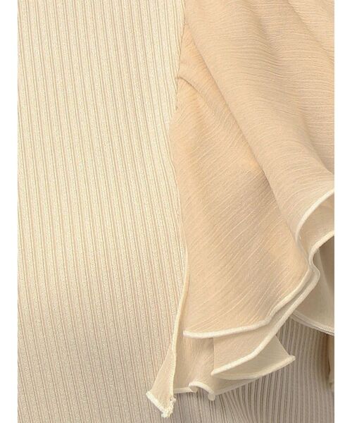 dazzlin（ダズリン）の「フロントホックフリルトップス（Tシャツ/カットソー・レディース・オフホワイト/グレー/ベージュ/ブラック・FREE）」の5枚目の写真