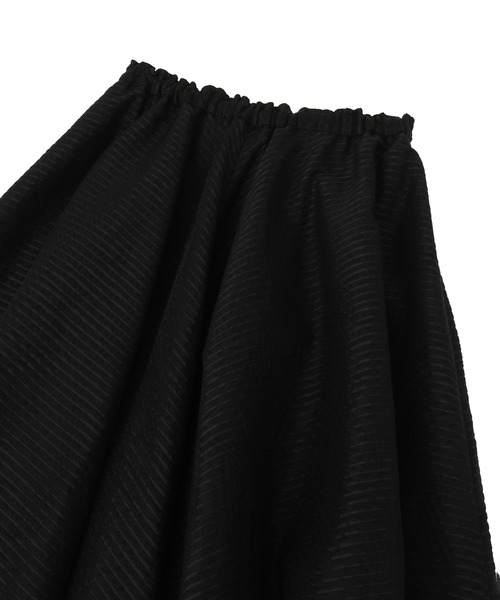 near.nippon.(ニアーニッポン)の「<near.nippon (ニアー ニッポン)>ジャカードフレアースカート(スカート・レディース・ブラック・36)」の2枚目の写真