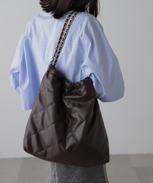 FREE'S MART(フリーズマート)の「◇キルティングA4トート(トートバッグ・レディース・ブラック/ホワイト/ブラウン・フリ-)」の3枚目の写真