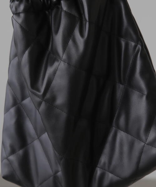 FREE'S MART(フリーズマート)の「◇キルティングA4トート(トートバッグ・レディース・ブラック/ホワイト/ブラウン・フリ-)」の20枚目の写真