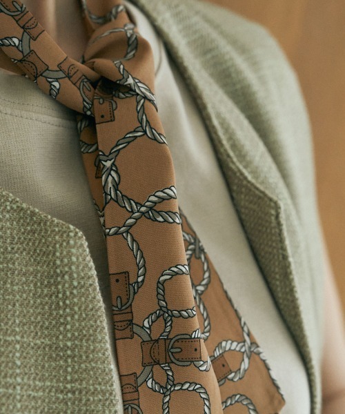 marjour(マージュール)の「ROPE TWILLY(バンダナ/スカーフ・レディース・オフホワイト/ベージュ・FREE)」の7枚目の写真