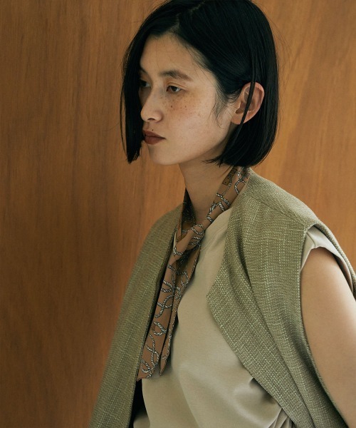 marjour(マージュール)の「ROPE TWILLY(バンダナ/スカーフ・レディース・オフホワイト/ベージュ・FREE)」の8枚目の写真