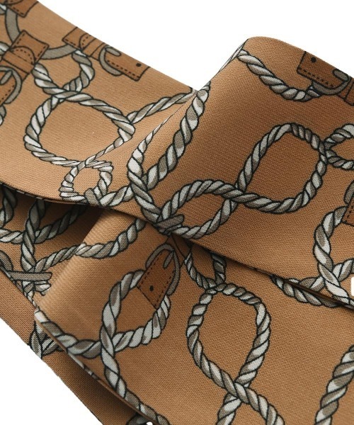 marjour(マージュール)の「ROPE TWILLY(バンダナ/スカーフ・レディース・オフホワイト/ベージュ・FREE)」の13枚目の写真