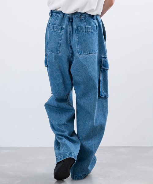 re_k by JUNRED（レクバイジュンレッド）の「re_k by JUNRED / オーバーワイドカーゴデニムパンツ（デニムパンツ・メンズ・ブラック/ブルー・L/M/S）」の10枚目の写真