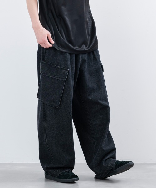 re_k by JUNRED（レクバイジュンレッド）の「re_k by JUNRED / オーバーワイドカーゴデニムパンツ（デニムパンツ・メンズ・ブラック/ブルー・L/M/S）」の11枚目の写真
