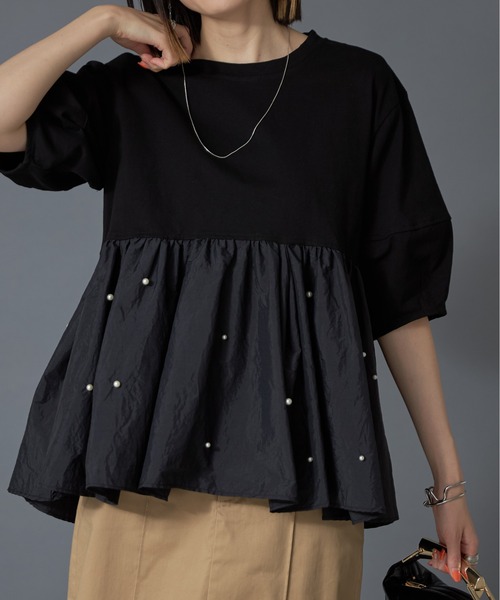 each（イーチ）の「裾ナイロン切替ランタンスリーブペプラムカットソー（Tシャツ/カットソー・レディース・ホワイト/ブラック/グレイッシュベージュ/ブラック×ブラック/ホワイト系その他/ブラック×グレー/ホワイト×シルバー/ブラック×シルバー・FREE）」の7枚目の写真