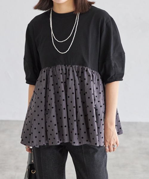 each（イーチ）の「裾ナイロン切替ランタンスリーブペプラムカットソー（Tシャツ/カットソー・レディース・ホワイト/ブラック/グレイッシュベージュ/ブラック×ブラック/ホワイト系その他/ブラック×グレー/ホワイト×シルバー/ブラック×シルバー・FREE）」の5枚目の写真