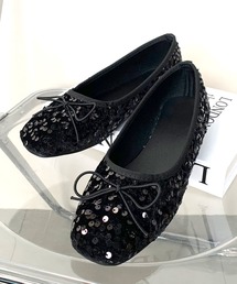 CRB（シーアールビー）の「スパンコールフラットシューズ（パンプス）」