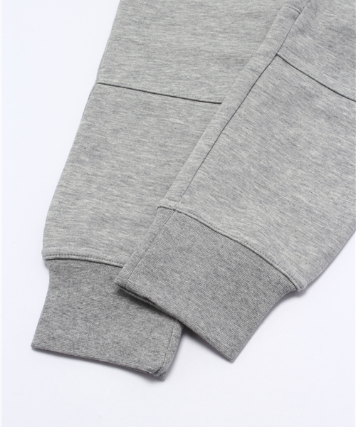 NIKE(ナイキ)の「NIKE / テックフリース パンツ<KIDS>(その他パンツ・キッズ・グレー・130/140/150)」の8枚目の写真