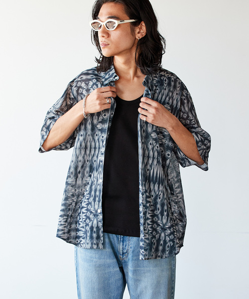 JOURNAL STANDARD（ジャーナルスタンダード）の「”吸水速乾 / 通気性” EVALET LIGHTメッシュ ウォッシャブル モダンシャツ（シャツ/ブラウス・メンズ・ブラック系その他/ブラック/ライトブルー/ブラウン/ネイビー/オレンジ・SMALL/MEDIUM/LARGE）」の2枚目の写真