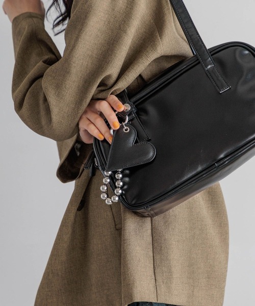 LOWRYS FARM（ローリーズファーム）の「ＦＬハートチャーム　 129566（キーホルダー・レディース・オフホワイト/ブラック/シルバー・FREE）」の4枚目の写真