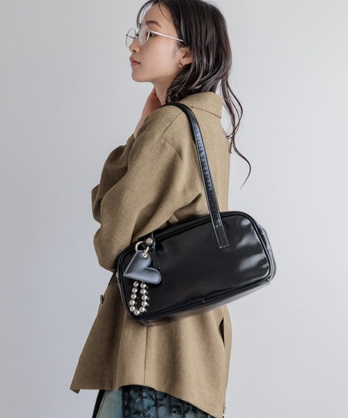 LOWRYS FARM（ローリーズファーム）の「ＦＬハートチャーム　 129566（キーホルダー・レディース・オフホワイト/ブラック/シルバー・FREE）」の5枚目の写真