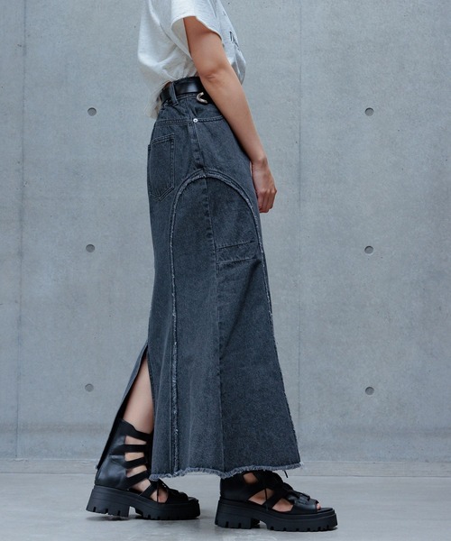 PAGEBOY（ページボーイ）の「フリンジデニムスカート（デニムスカート・レディース・ブルー/ブラック・FREE）」の5枚目の写真